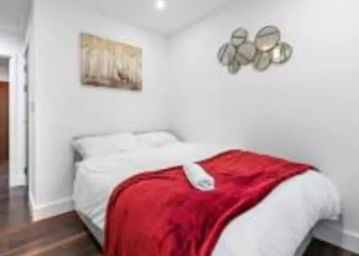 Brand New Apartment 20 Mins From London Waterloo Bp34