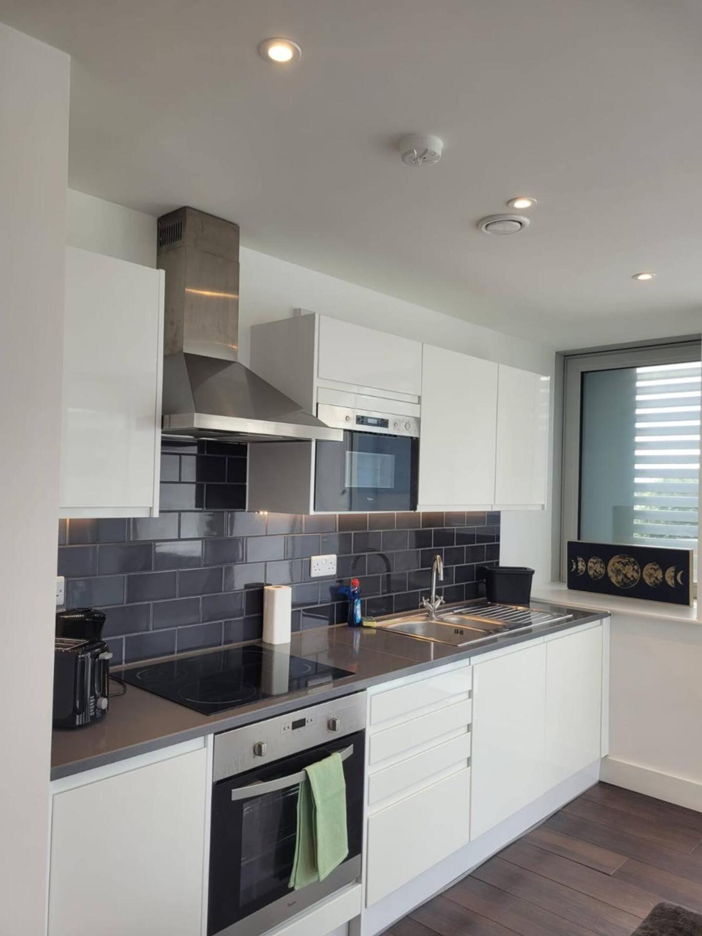 Brand New 20 Mins From Waterloo Bp34 Апартаменты Лондон